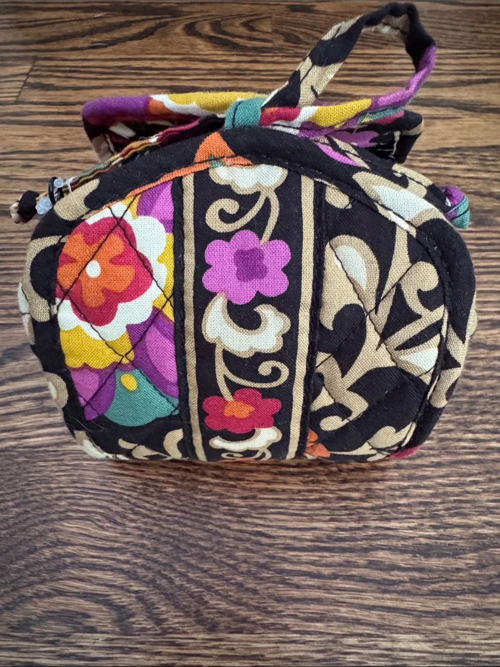 Vera Bradley Suzani pattern quilted rollable stacked zipper pockets tie top bag